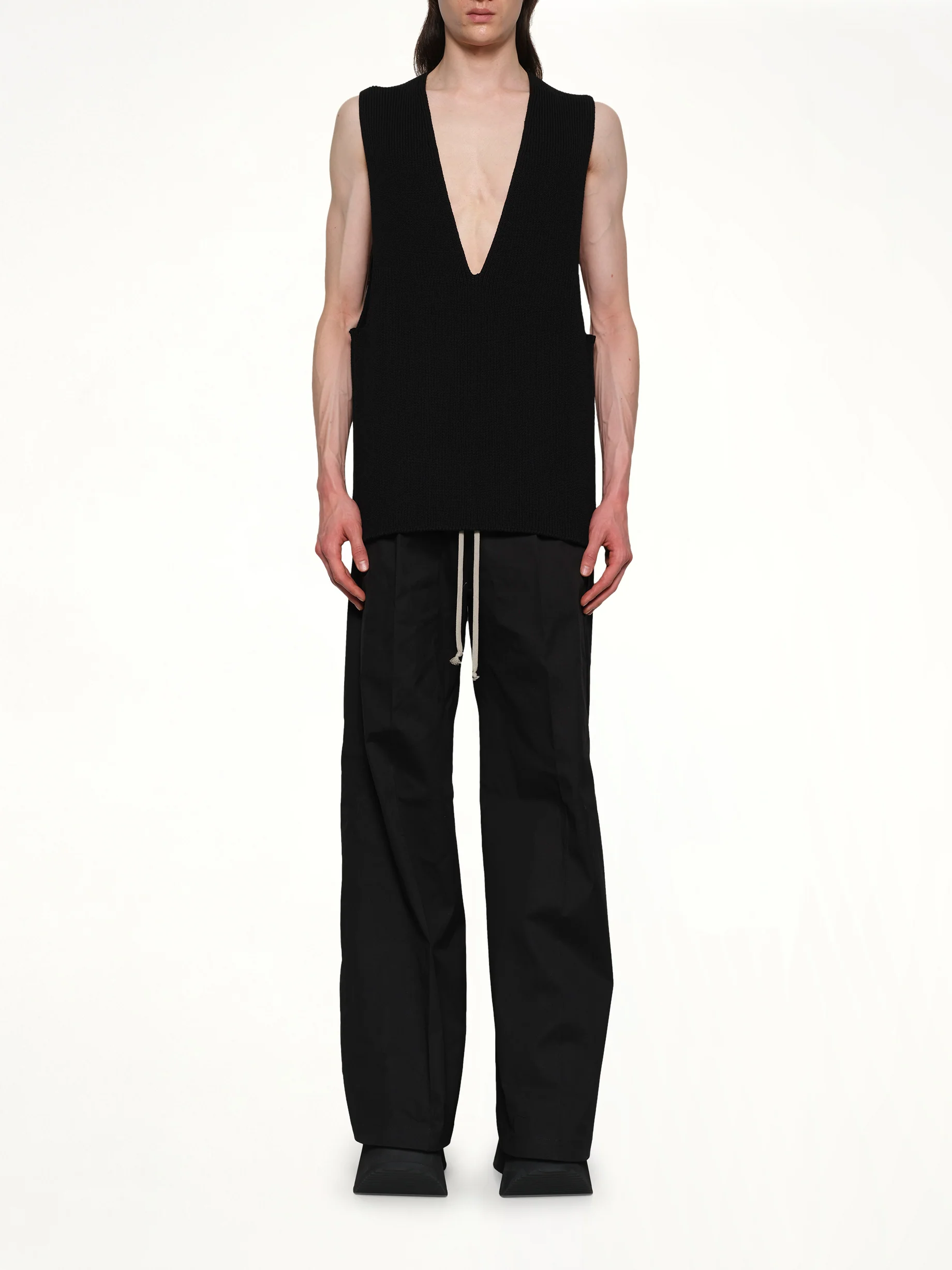 V Tank Top in Black - Image 7