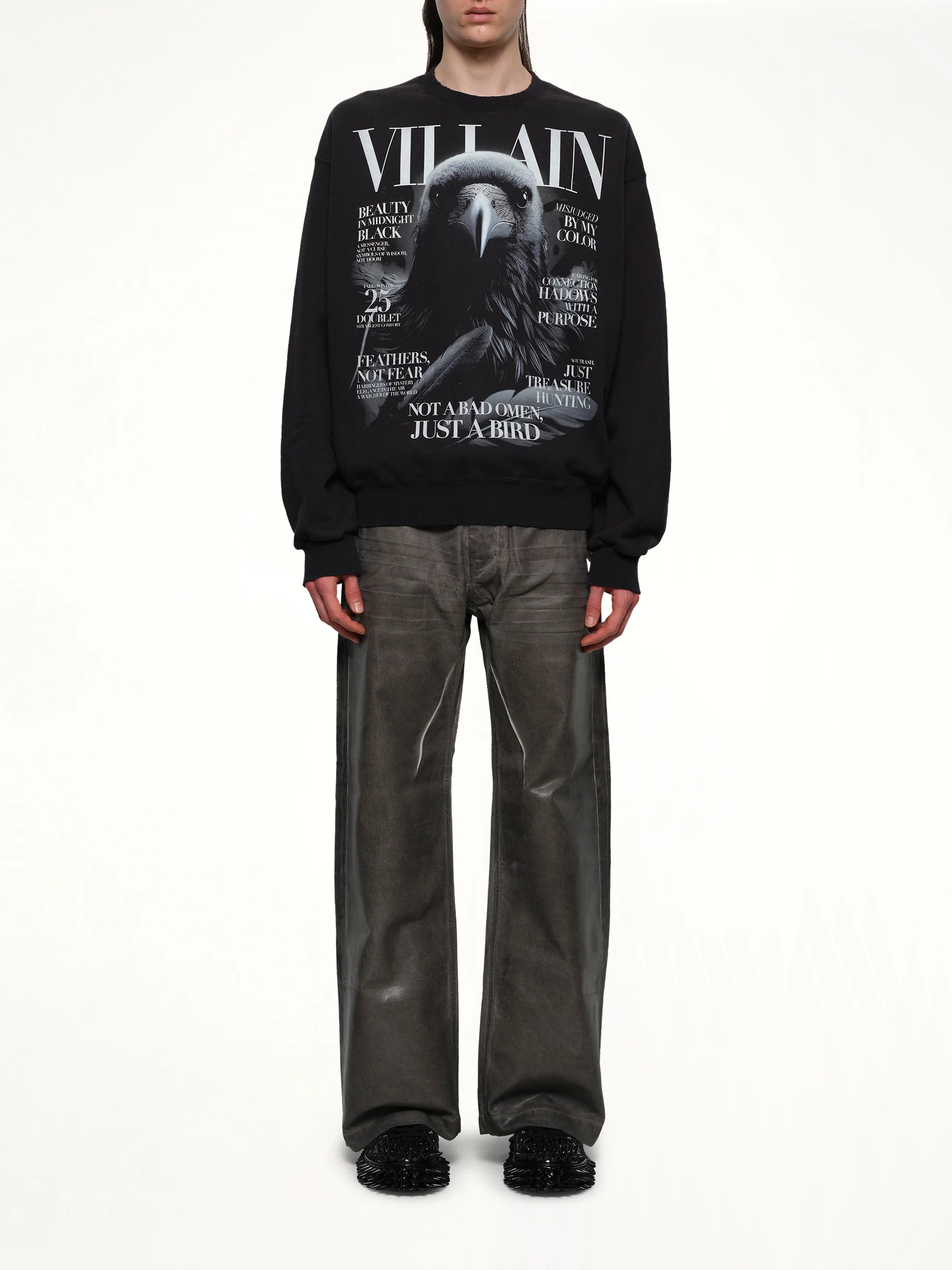 Villain Cover Print Sweat Shirt in Black - Image 7
