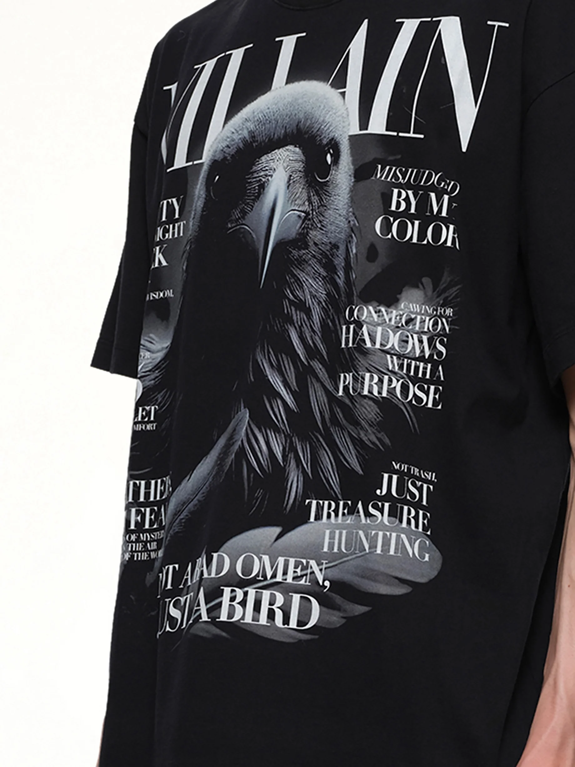 Villain Cover Print T-Shirt in Black - Image 6