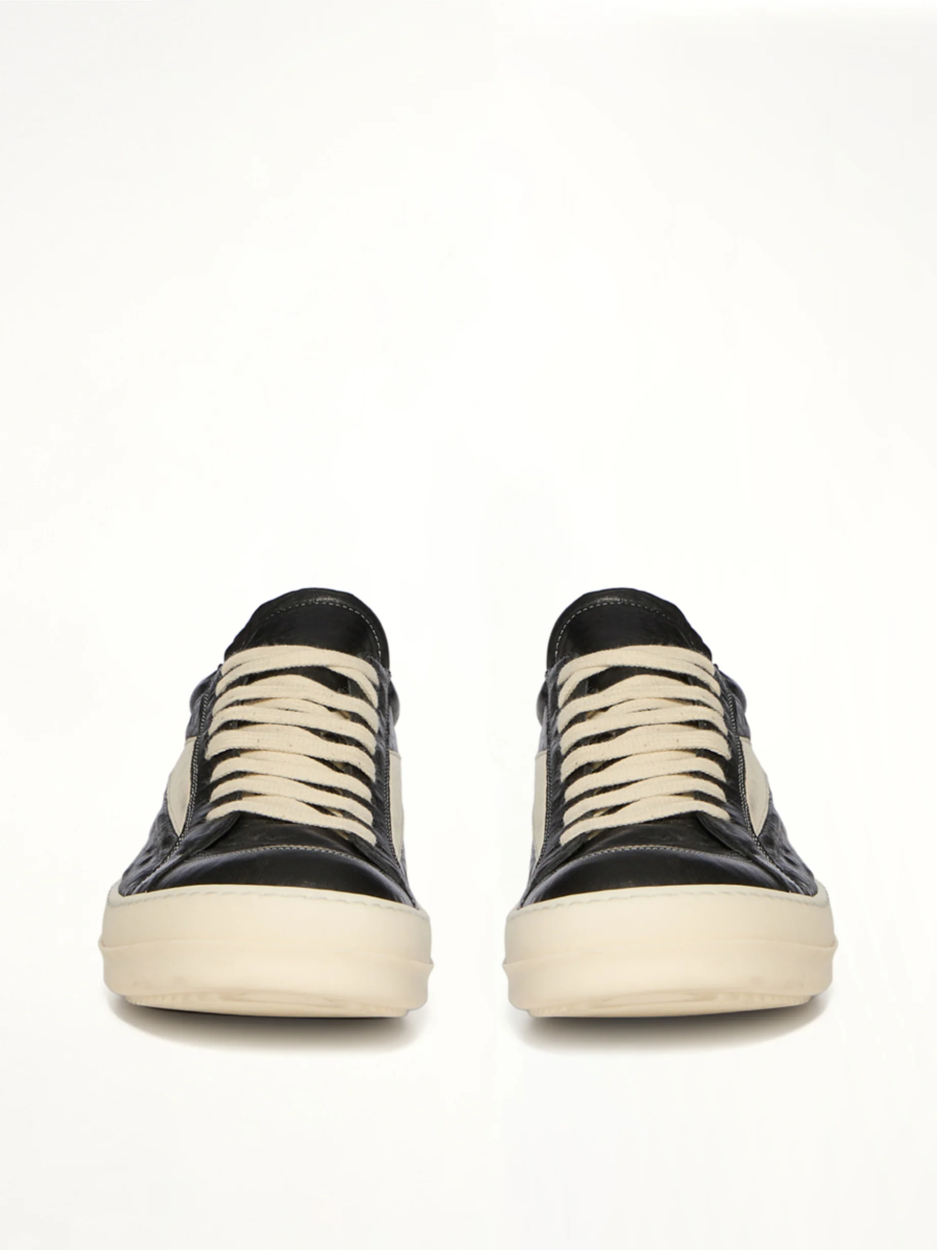 Vintage Lamb Sneaks in Black/Milk - Image 2