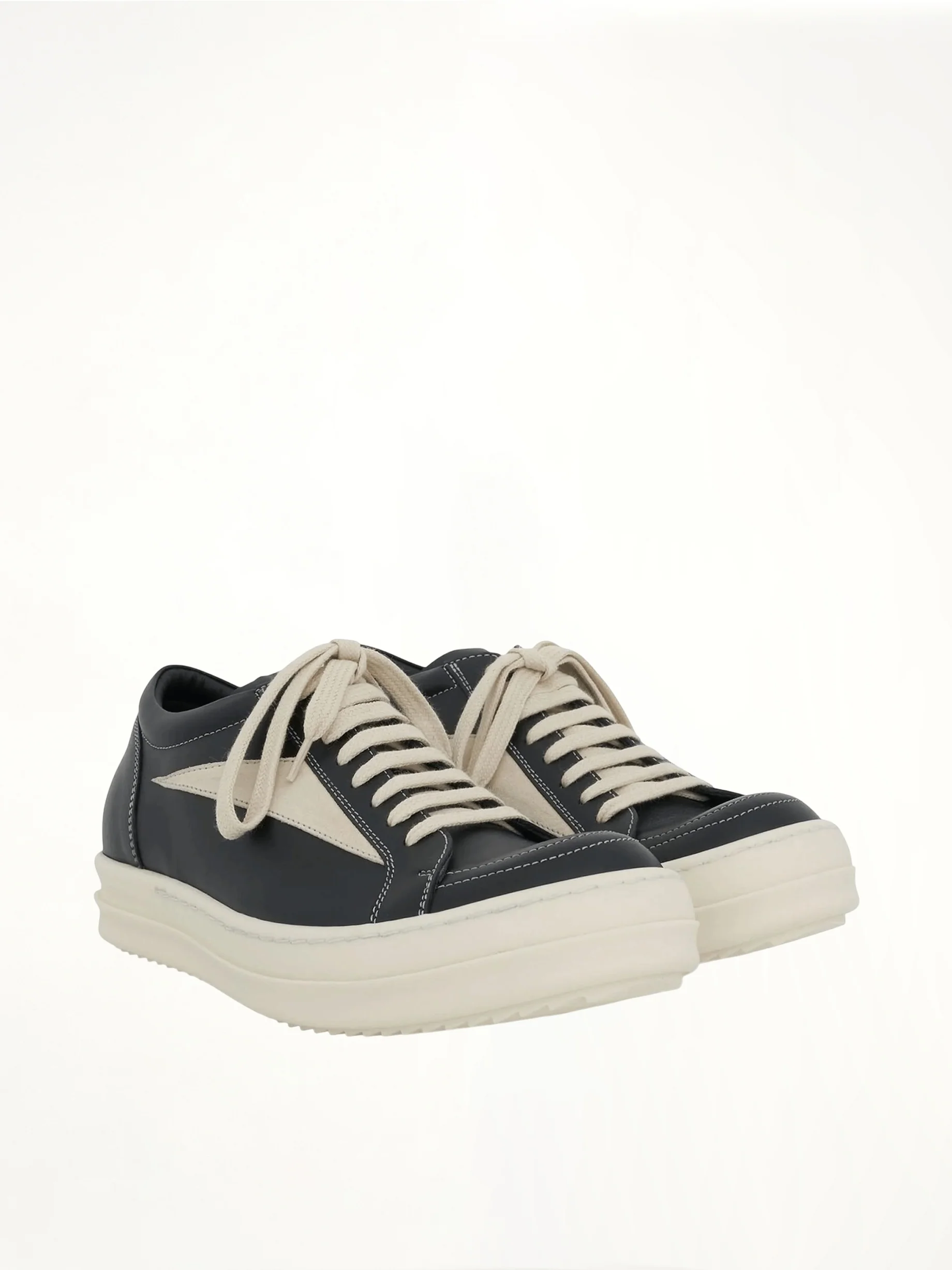 Vintage Leather Sneaker in Black/Milk - Image 2