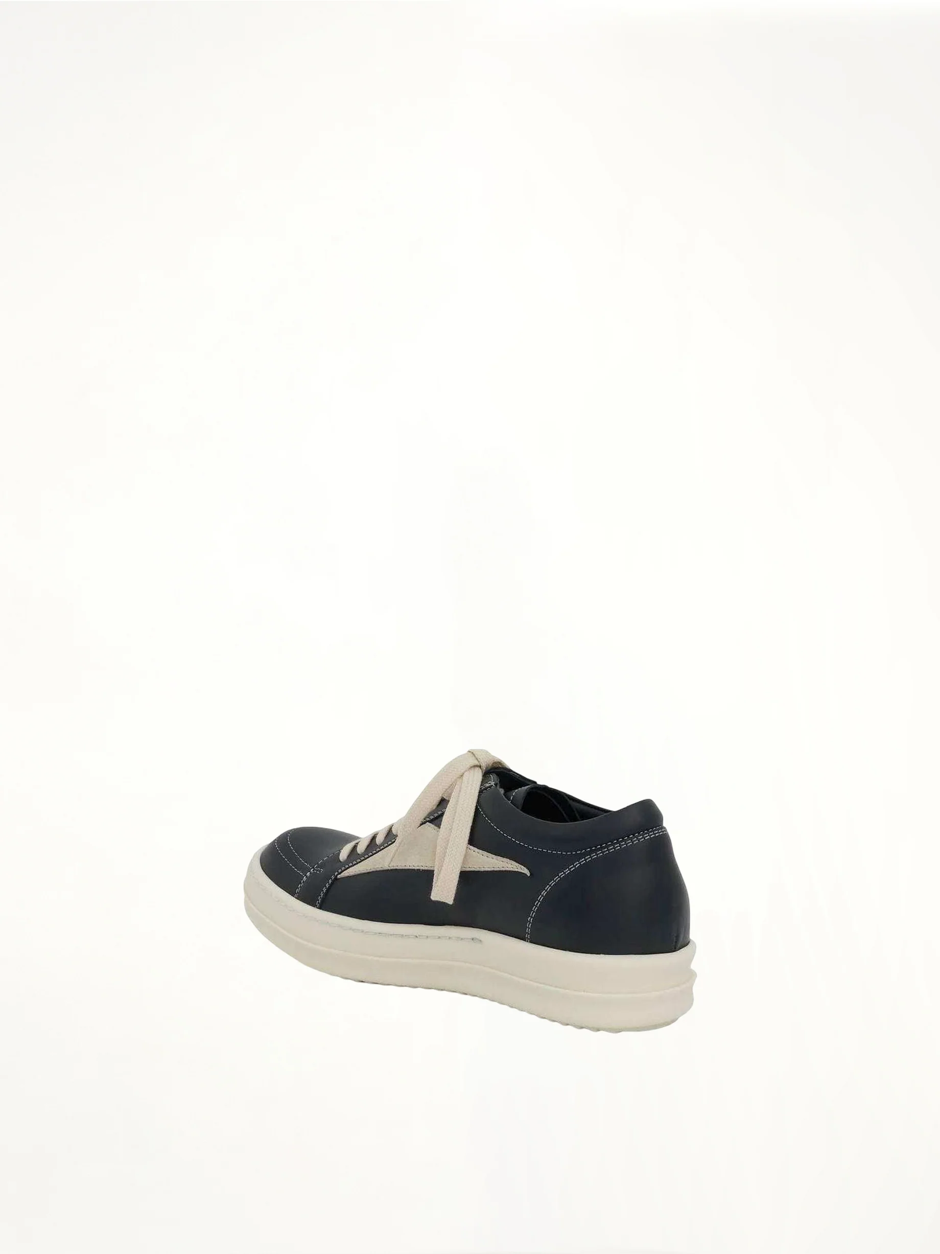 Vintage Leather Sneaker in Black/Milk - Image 3