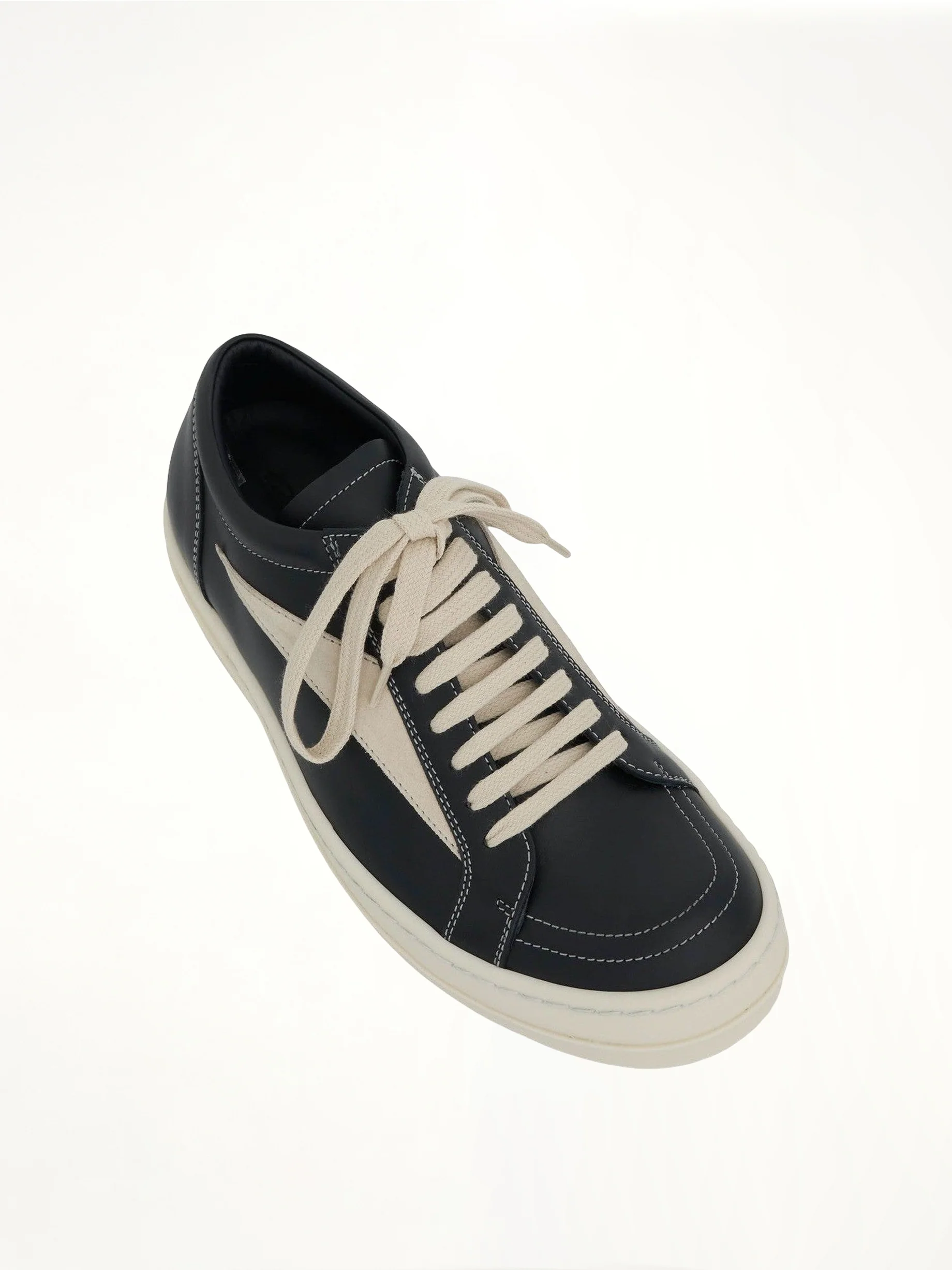 Vintage Leather Sneaker in Black/Milk - Image 4