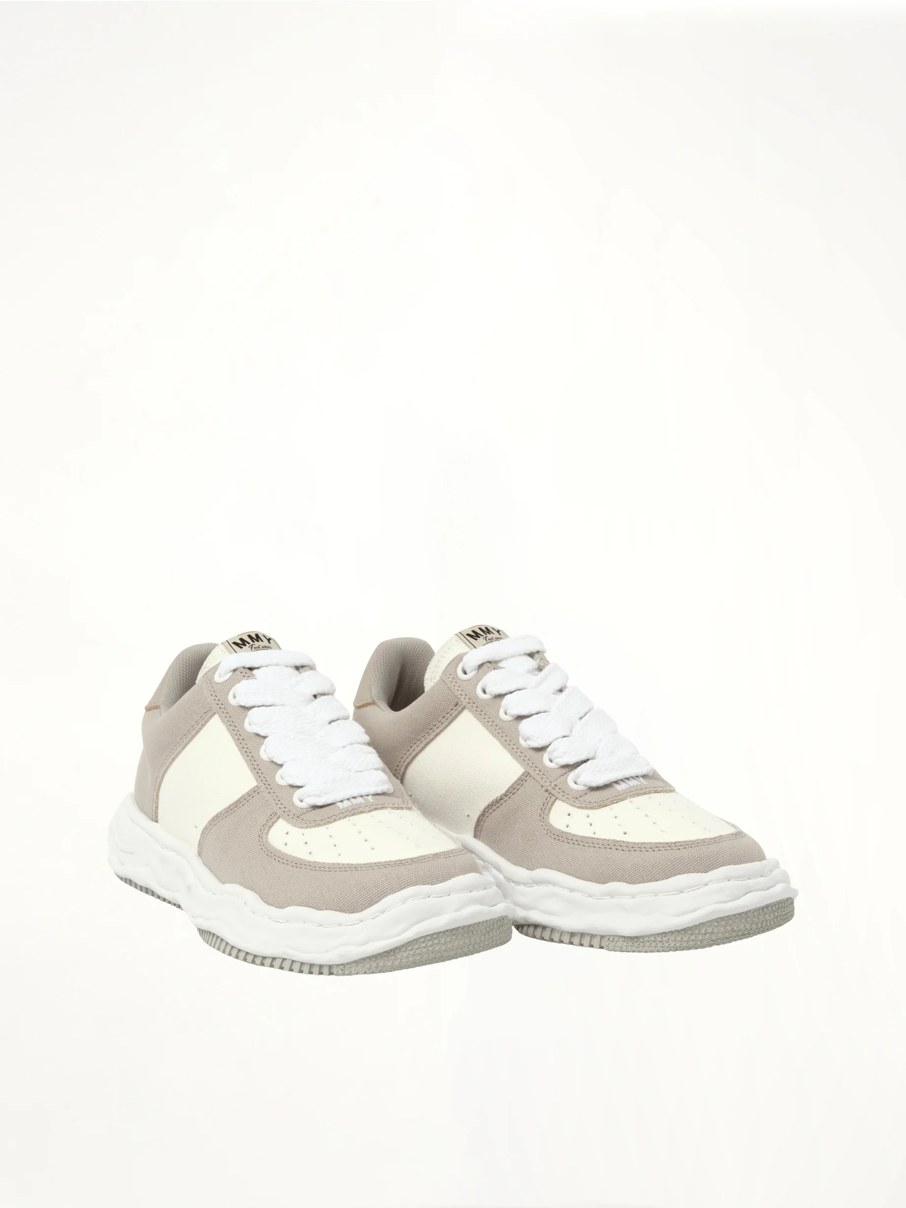 Wayne OG Leather Sneaker in Gray/White - Image 2