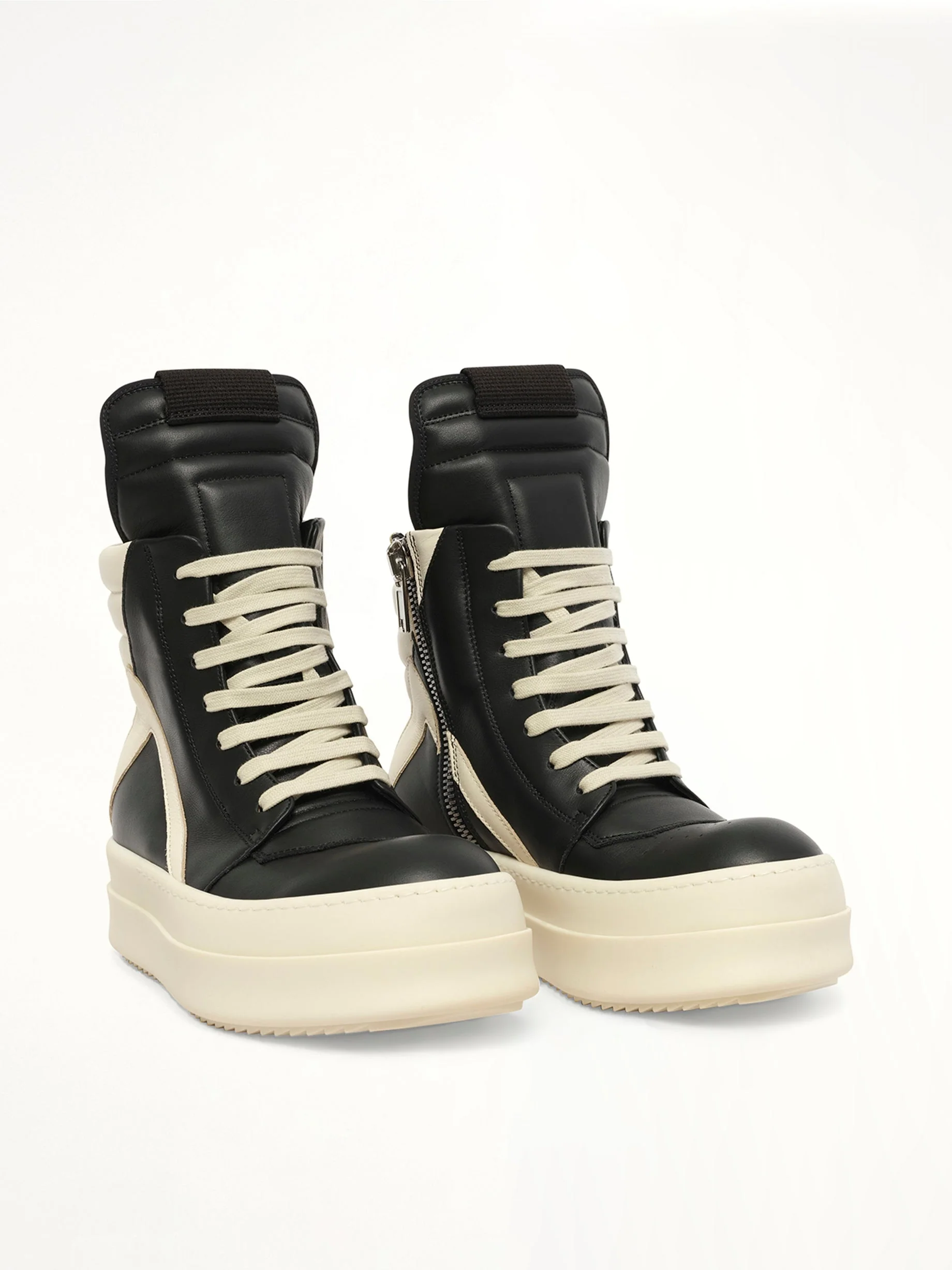 Mega Bumper Geobasket in Black/Milk - Image 2