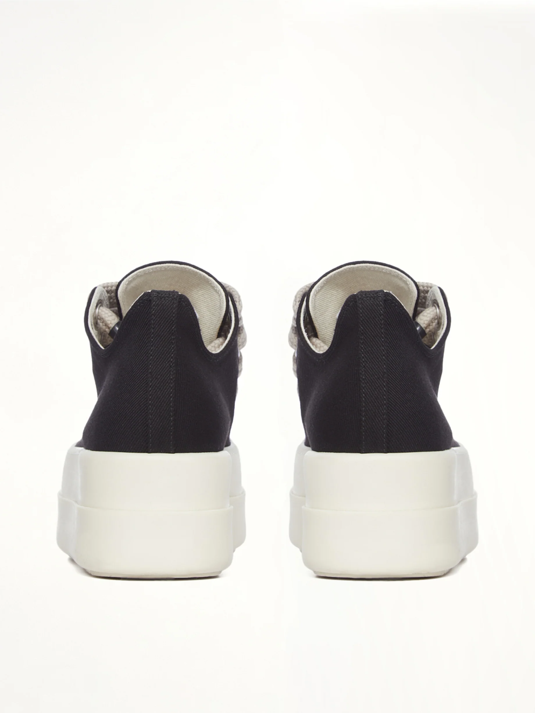 Mega Bumper Jumbolace Low Sneaks in Black/Milk - Image 5