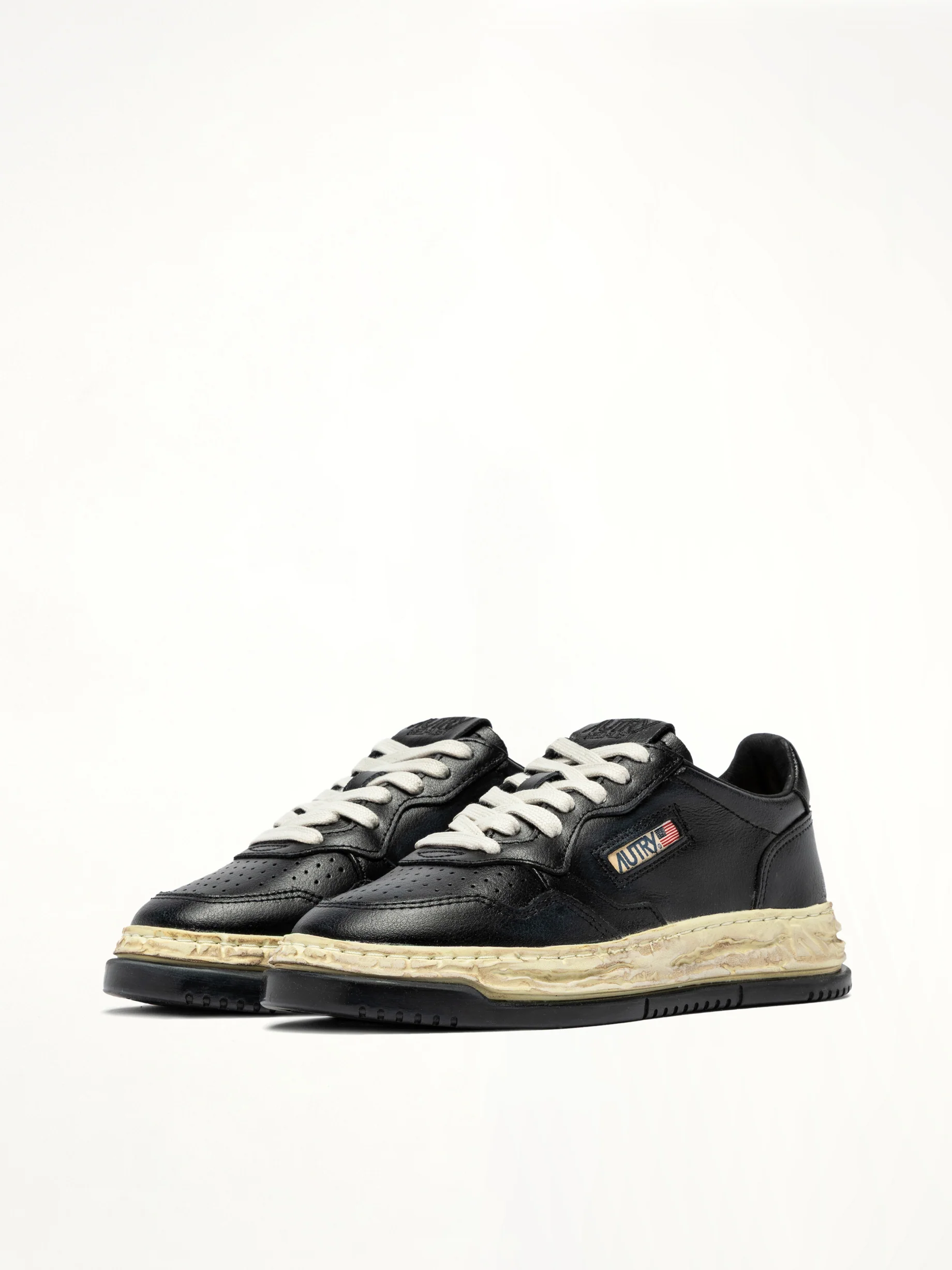 MMY Super Vintage Low Sneaker in Black - Image 2