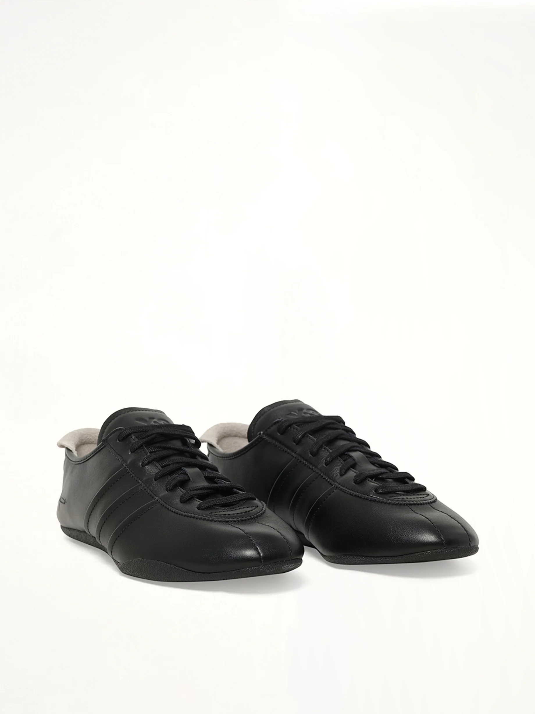 Y-3 Tokyo Sneaker in Black/Off White - Image 2