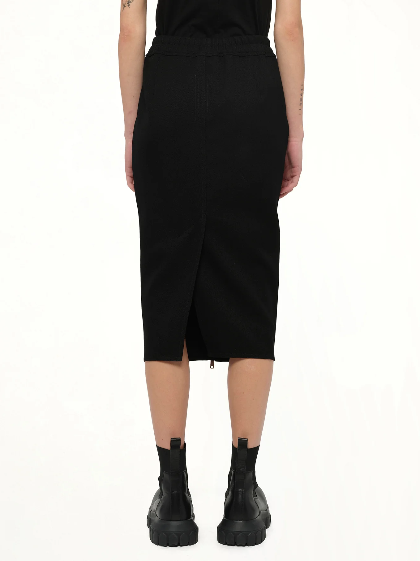 Zipped Short Pillar Skirt in Black - Image 5